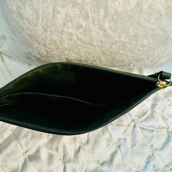 Coach Emerald Green Snakeskin Wristlet - Picture 8 of 10